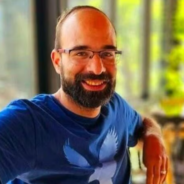 עמאר מנסור 